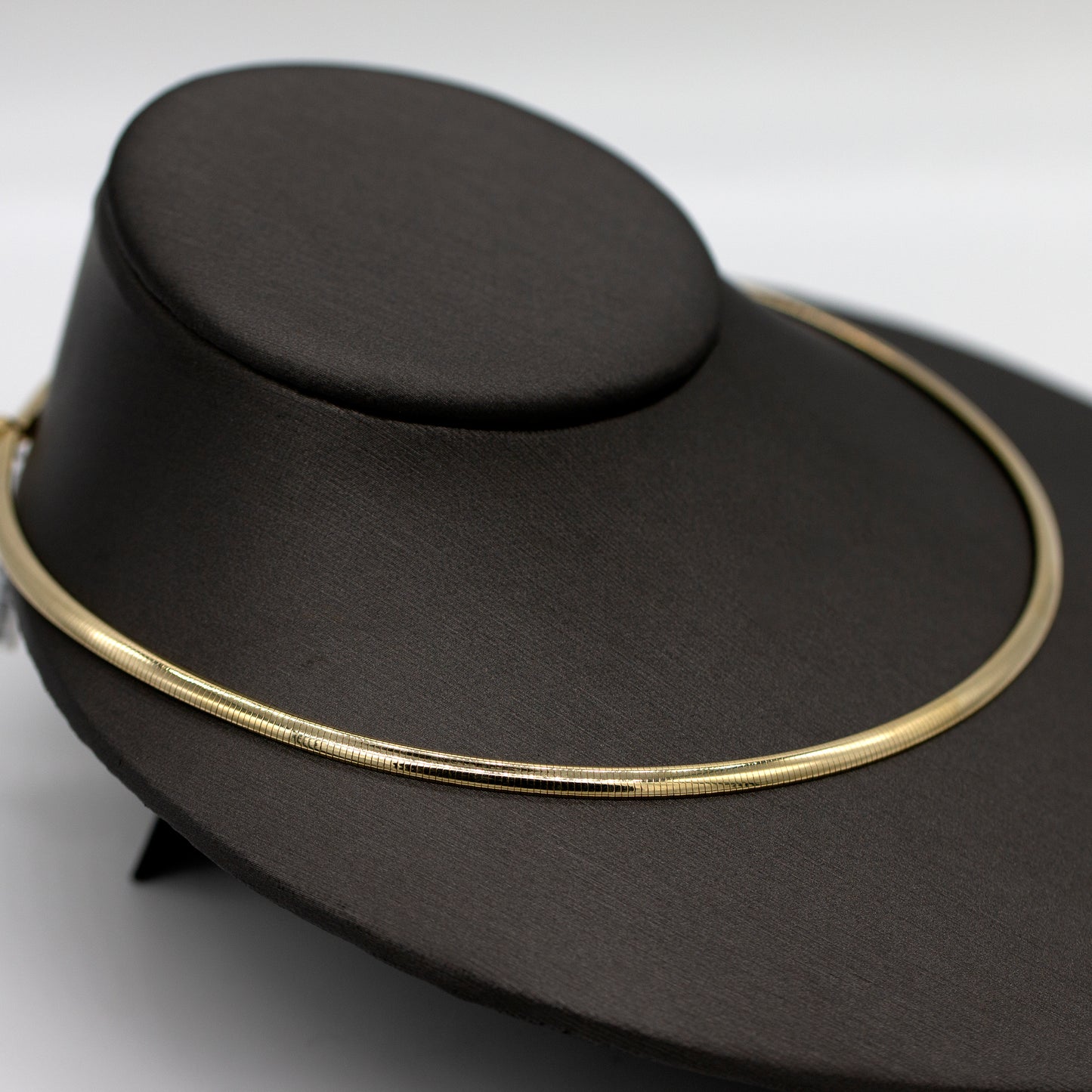 14KY Gold Omega Snake Chain Collar Style Necklace