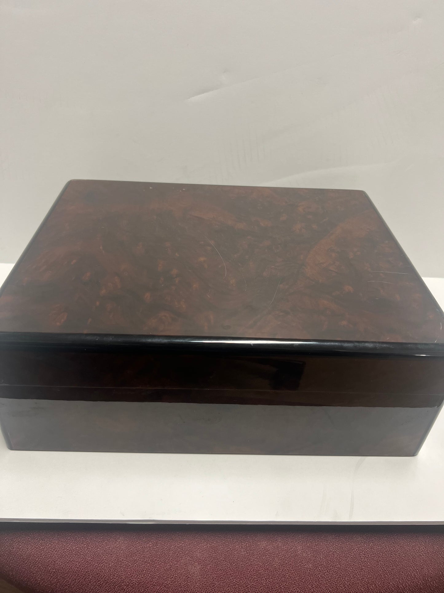 Salvador Vibe Cigar Box