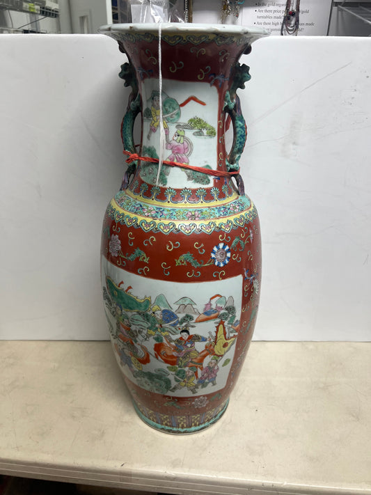 Chinese Porcelain Warring Vase