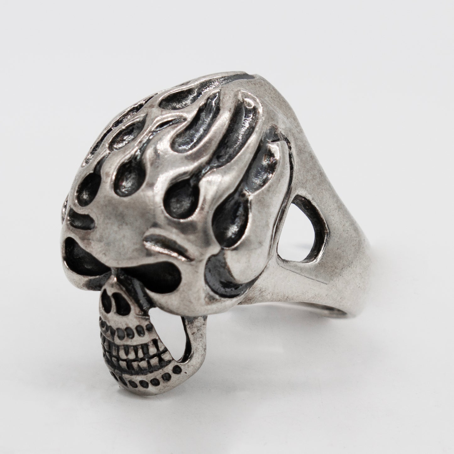 Sterling Silver 32.1g Flaming Skull Ring