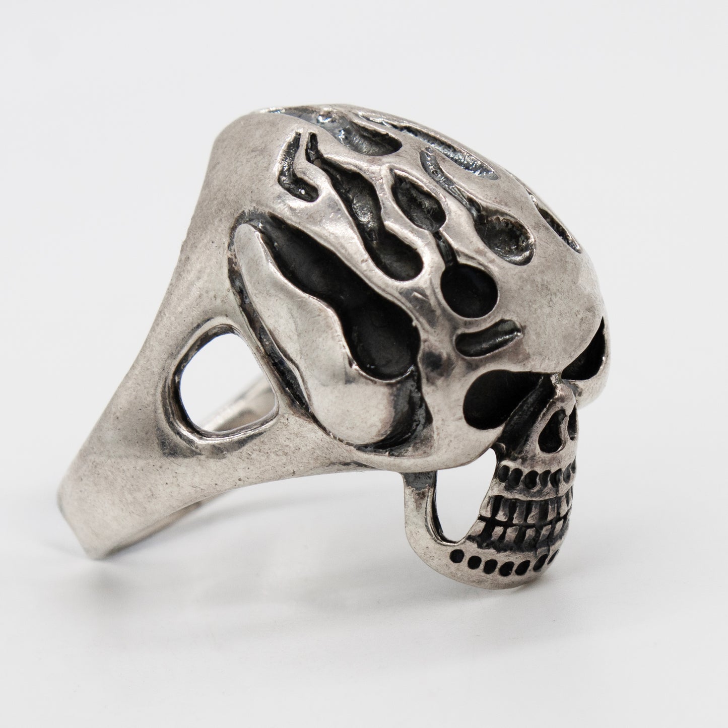 Sterling Silver 32.1g Flaming Skull Ring
