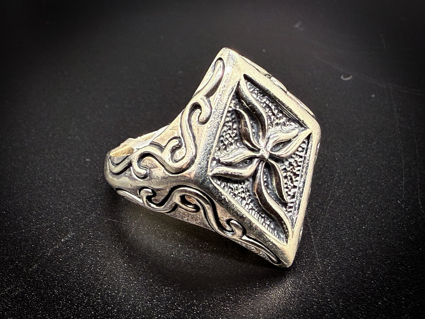 Sterling silver 15.4g Biker Cross Ring