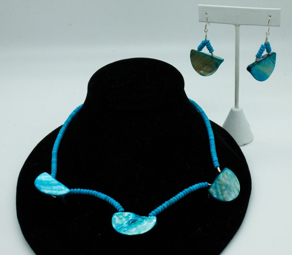 .925 Sterling 150ctw Turquoise & Abalone Strand 18 Inch Necklace W/ Earring Set