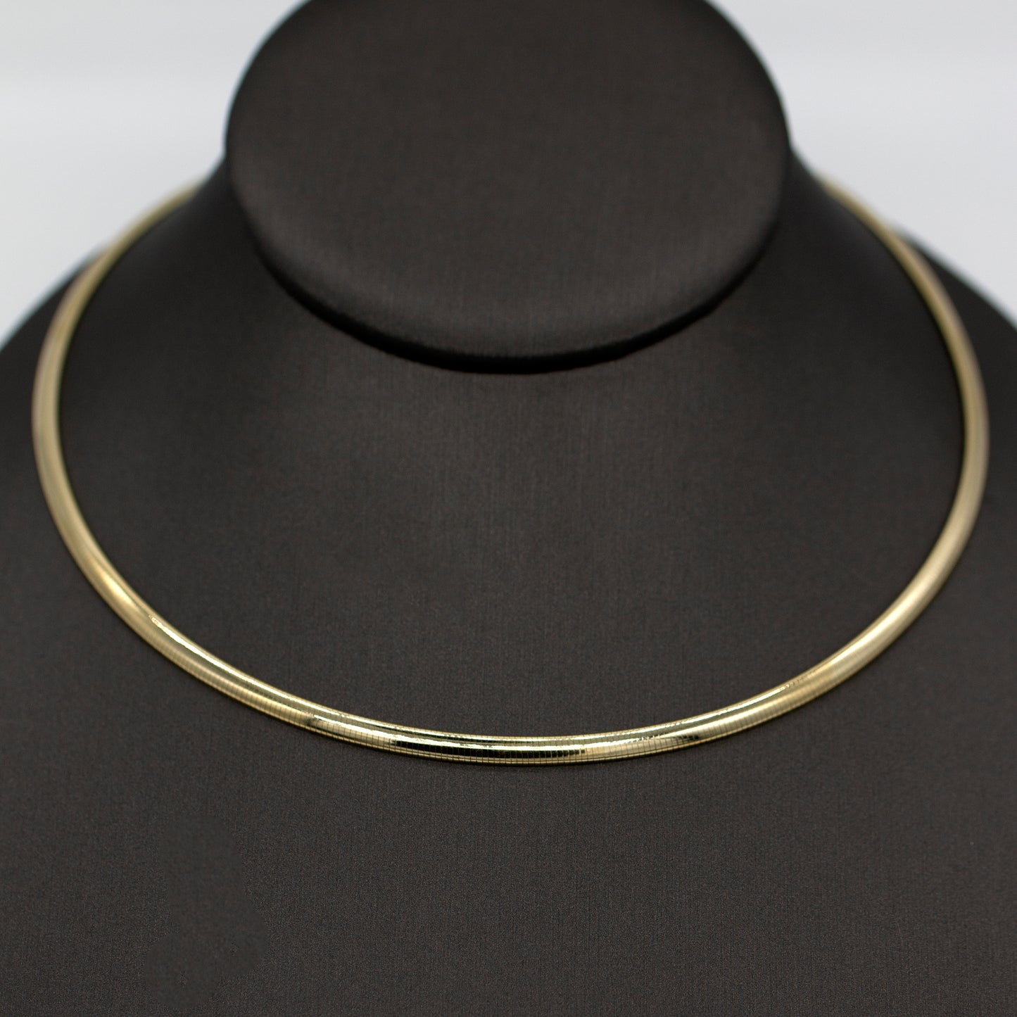 14KY Gold Omega Snake Chain Collar Style Necklace