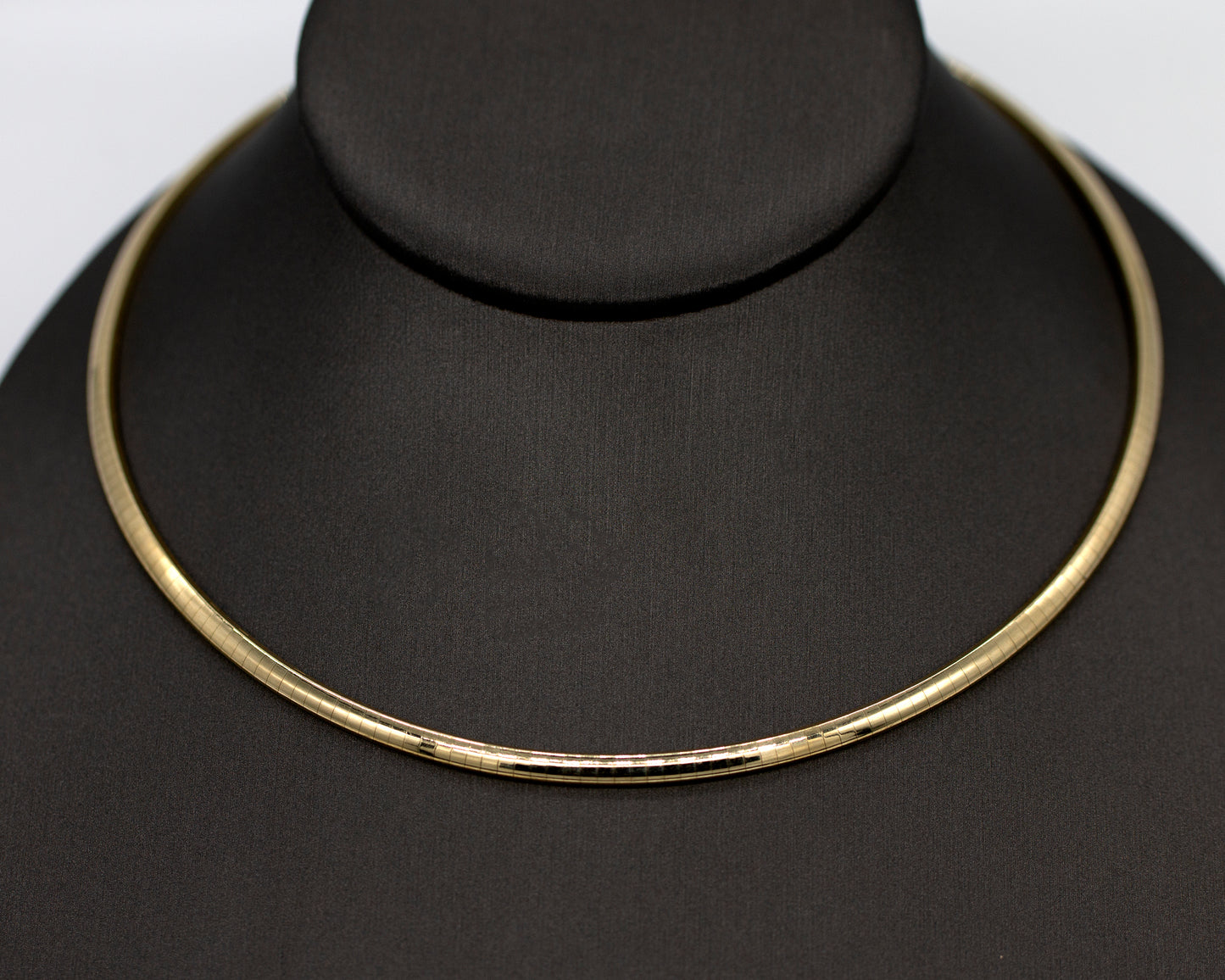 14KY Gold ITALIAN 3.7mm Omega Cocoon Necklace