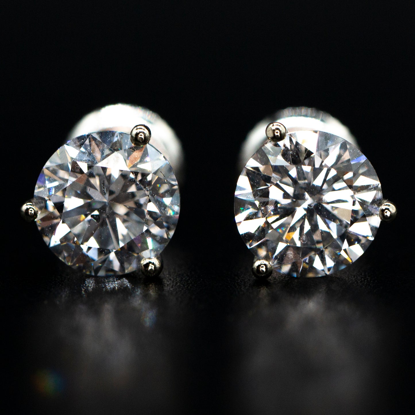 14KW 3.12ctw LG Diamond VS-2 Martini Solitaire Studs